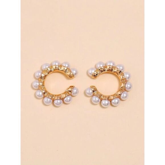 Pearl Ear Cuff, 2 Pieces Unique, Retro Style Jewelry, Exquisite Gold Tone - Picture 2 of 4
